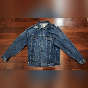 American Eagle womens Distressed Boyfriend denim jacket. Size SM